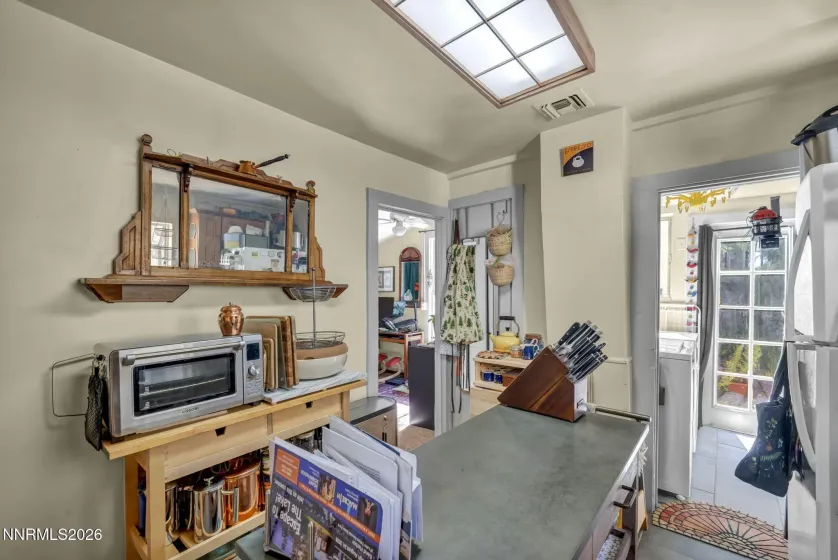 608 Nevada, Carson City, Nevada 89703, 2 Bedrooms Bedrooms, ,1 BathroomBathrooms,Residential,Residential,Nevada,0,260009654
