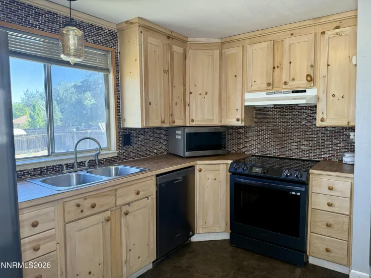 1855 Mizpah, Winnemucca, Nevada 89445, 4 Bedrooms Bedrooms, ,2 BathroomsBathrooms,Residential,Residential,Mizpah,0,260009660