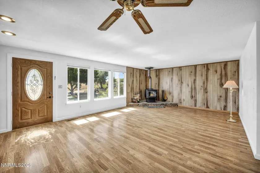 2440 Seneca, Reno, Nevada 89506, 3 Bedrooms Bedrooms, ,2 BathroomsBathrooms,Residential,Residential,Seneca,0,260009661