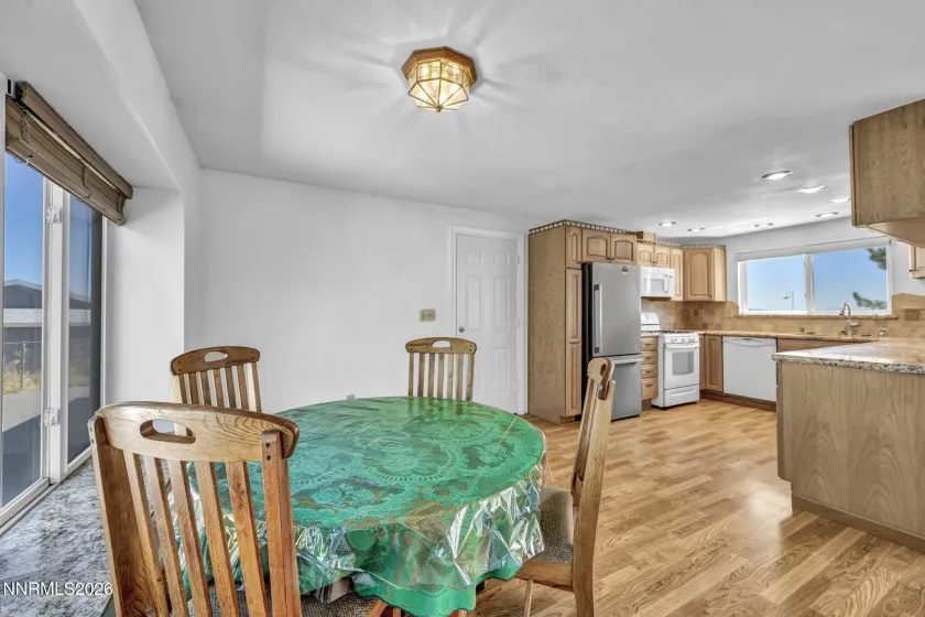 2440 Seneca, Reno, Nevada 89506, 3 Bedrooms Bedrooms, ,2 BathroomsBathrooms,Residential,Residential,Seneca,0,260009661