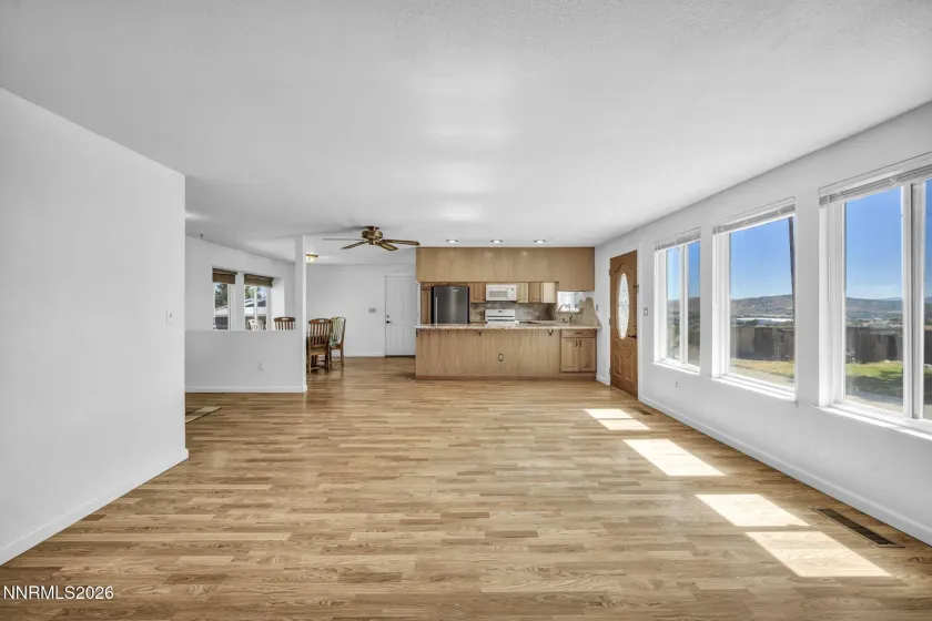 2440 Seneca, Reno, Nevada 89506, 3 Bedrooms Bedrooms, ,2 BathroomsBathrooms,Residential,Residential,Seneca,0,260009661