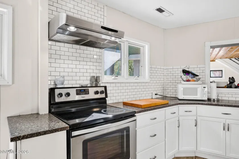 8155 Leroy, Reno, Nevada 89523, 3 Bedrooms Bedrooms, ,2 BathroomsBathrooms,Residential,Residential,Leroy,0,260009666