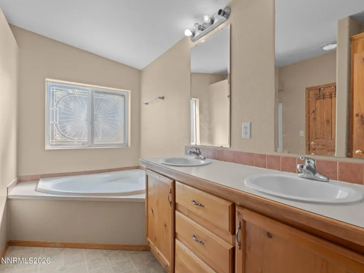 4900 Range Land, Reno, Nevada 89510, 4 Bedrooms Bedrooms, ,3 BathroomsBathrooms,Residential,Residential,Range Land,0,260009671