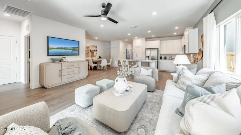 4299 Single Pine, Sparks, Nevada 89436, 5 Bedrooms Bedrooms, ,3 BathroomsBathrooms,Residential,Residential,Single Pine,0,260009681