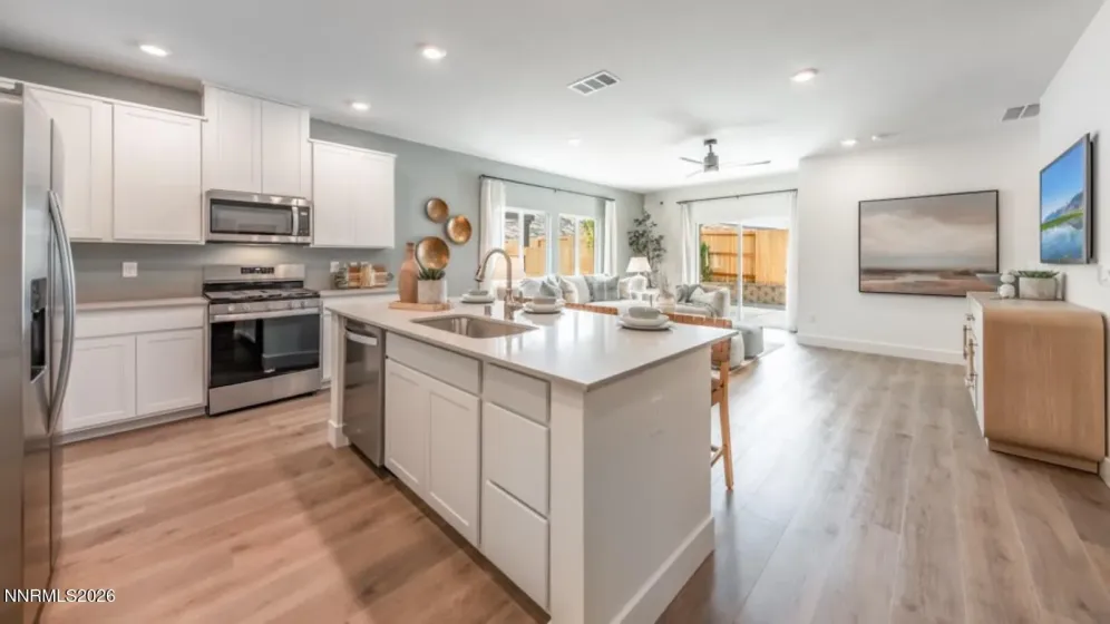 4299 Single Pine, Sparks, Nevada 89436, 5 Bedrooms Bedrooms, ,3 BathroomsBathrooms,Residential,Residential,Single Pine,0,260009681