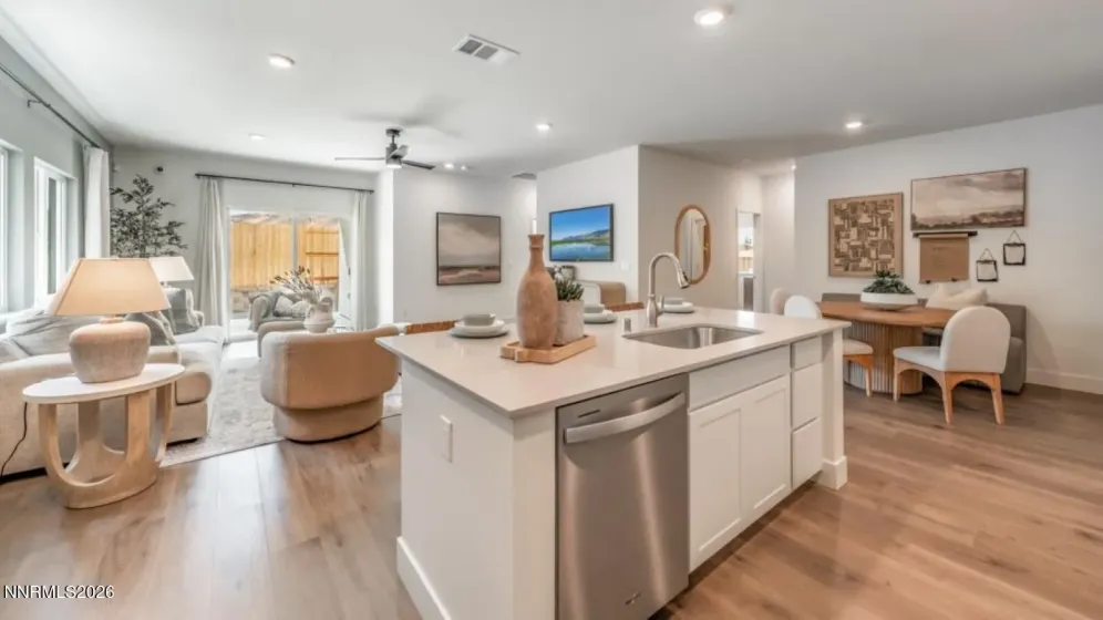 4299 Single Pine, Sparks, Nevada 89436, 5 Bedrooms Bedrooms, ,3 BathroomsBathrooms,Residential,Residential,Single Pine,0,260009681