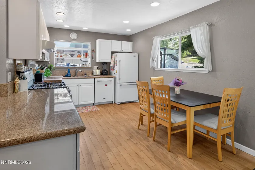 455 Ardmore, Reno, Nevada 89509, 4 Bedrooms Bedrooms, ,2 BathroomsBathrooms,Residential,Residential,Ardmore,0,260009682