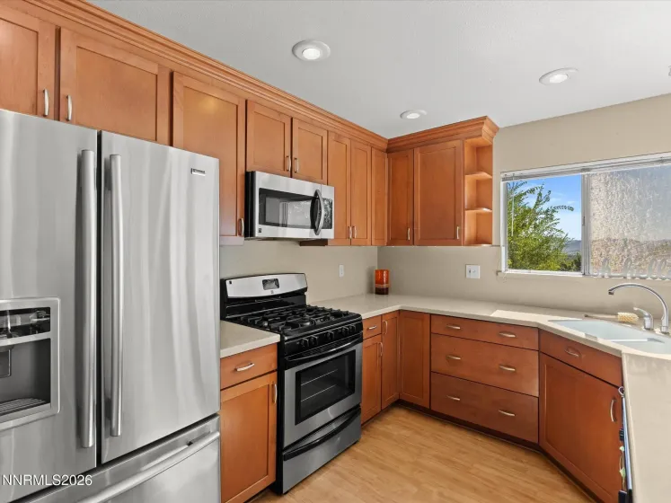 1560 Reno View, Reno, Nevada 89523, 4 Bedrooms Bedrooms, ,3 BathroomsBathrooms,Residential,Residential,Reno View,0,260009688