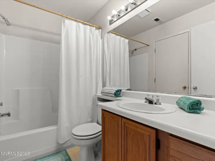 1560 Reno View, Reno, Nevada 89523, 4 Bedrooms Bedrooms, ,3 BathroomsBathrooms,Residential,Residential,Reno View,0,260009688
