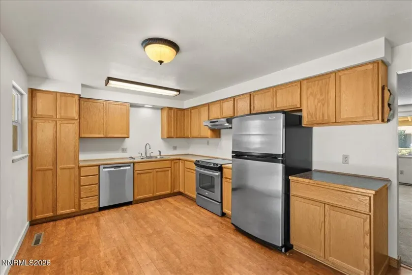 1216 Fremont, Carson City, Nevada 89701, 3 Bedrooms Bedrooms, ,2 BathroomsBathrooms,Residential,Residential,Fremont,0,260009691
