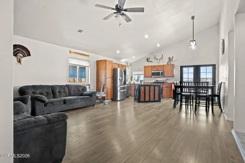 1057 Deena, Fallon, Nevada 89406, 3 Bedrooms Bedrooms, ,2 BathroomsBathrooms,Residential,Residential,Deena,0,260009695