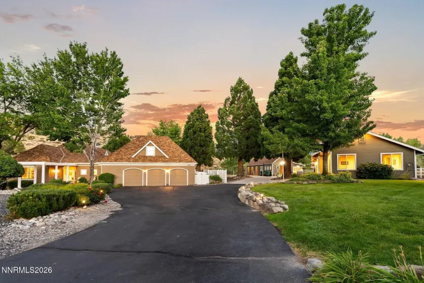 10860 Shay, Reno, Nevada 89511, 4 Bedrooms Bedrooms, ,5 BathroomsBathrooms,Residential,Residential,Shay,0,260009696
