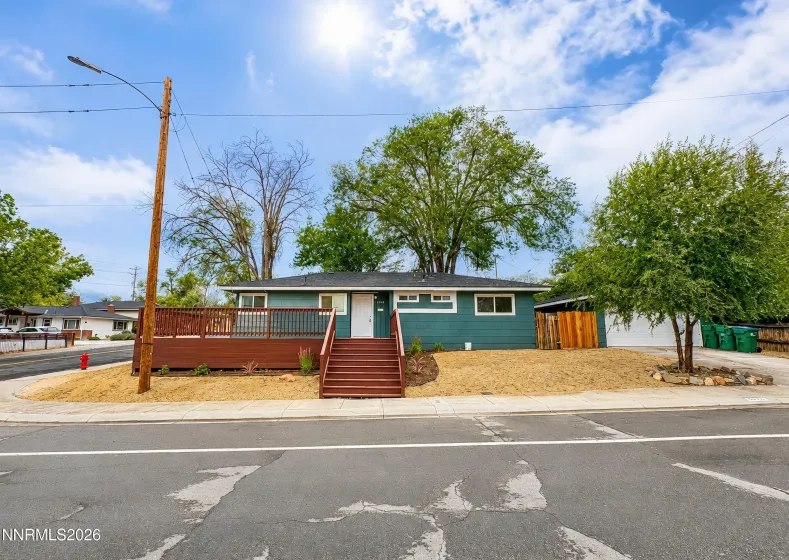 2001 Coleman, Reno, Nevada 89503, 3 Bedrooms Bedrooms, ,2 BathroomsBathrooms,Residential,Residential,Coleman,0,260009706