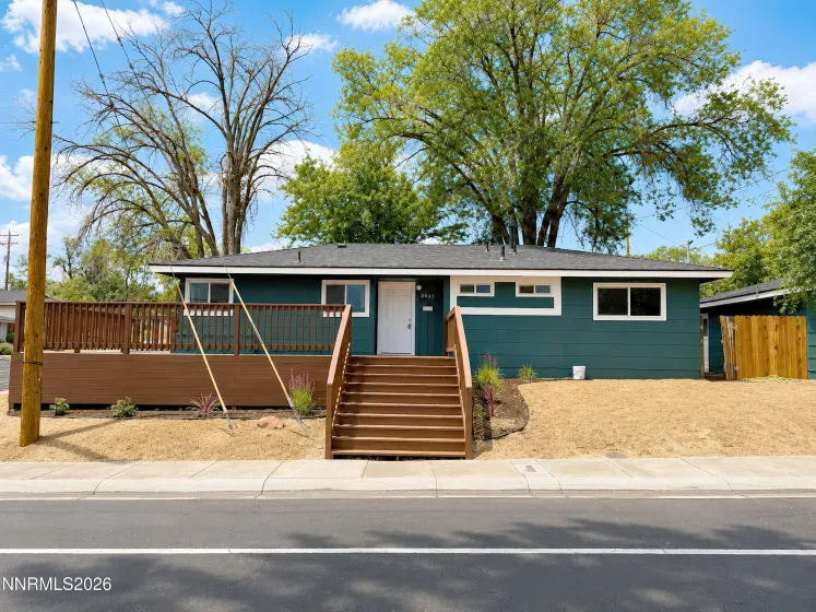 2001 Coleman, Reno, Nevada 89503, 3 Bedrooms Bedrooms, ,2 BathroomsBathrooms,Residential,Residential,Coleman,0,260009706