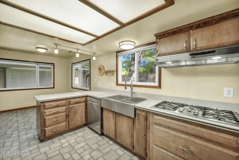 614 3rd, Carson City, Nevada 89703, 2 Bedrooms Bedrooms, ,3 BathroomsBathrooms,Residential,Residential,3rd,0,260009707