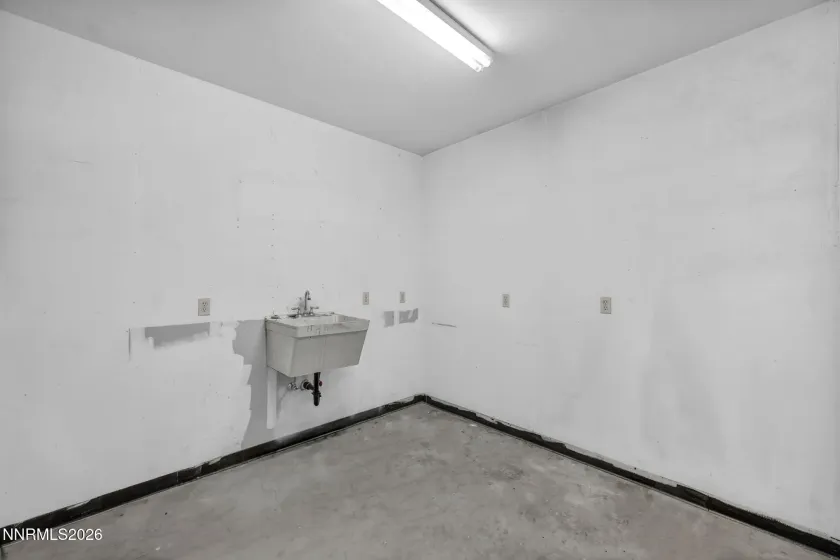 614 3rd, Carson City, Nevada 89703, 2 Bedrooms Bedrooms, ,3 BathroomsBathrooms,Residential,Residential,3rd,0,260009707