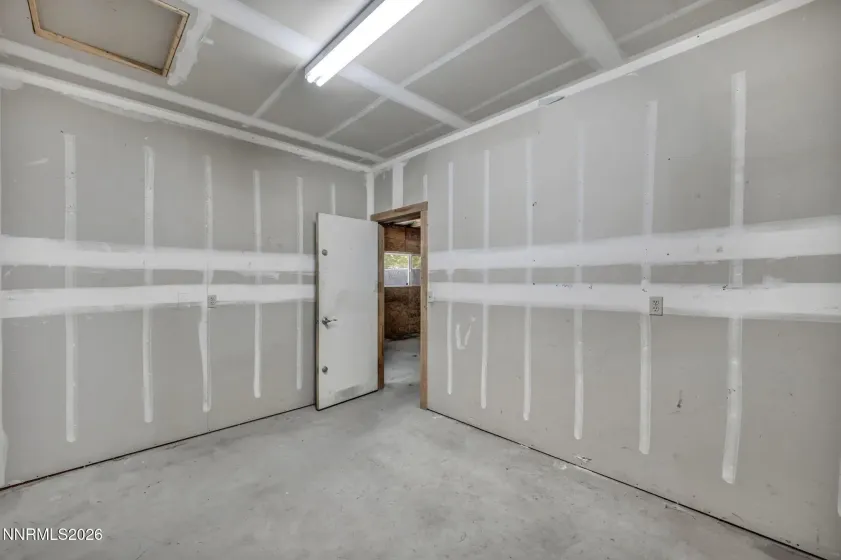 614 3rd, Carson City, Nevada 89703, 2 Bedrooms Bedrooms, ,3 BathroomsBathrooms,Residential,Residential,3rd,0,260009707