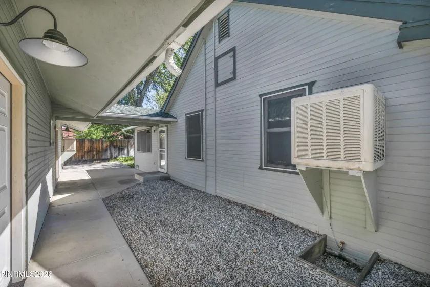 614 3rd, Carson City, Nevada 89703, 2 Bedrooms Bedrooms, ,3 BathroomsBathrooms,Residential,Residential,3rd,0,260009707