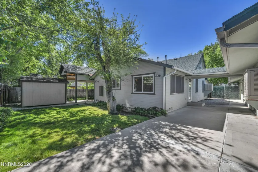 614 3rd, Carson City, Nevada 89703, 2 Bedrooms Bedrooms, ,3 BathroomsBathrooms,Residential,Residential,3rd,0,260009707