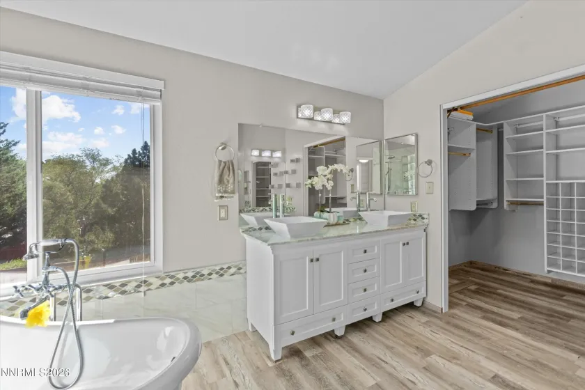 6607 Enchanted Valley, Reno, Nevada 89523, 5 Bedrooms Bedrooms, ,3 BathroomsBathrooms,Residential,Residential,Enchanted Valley,0,260009710