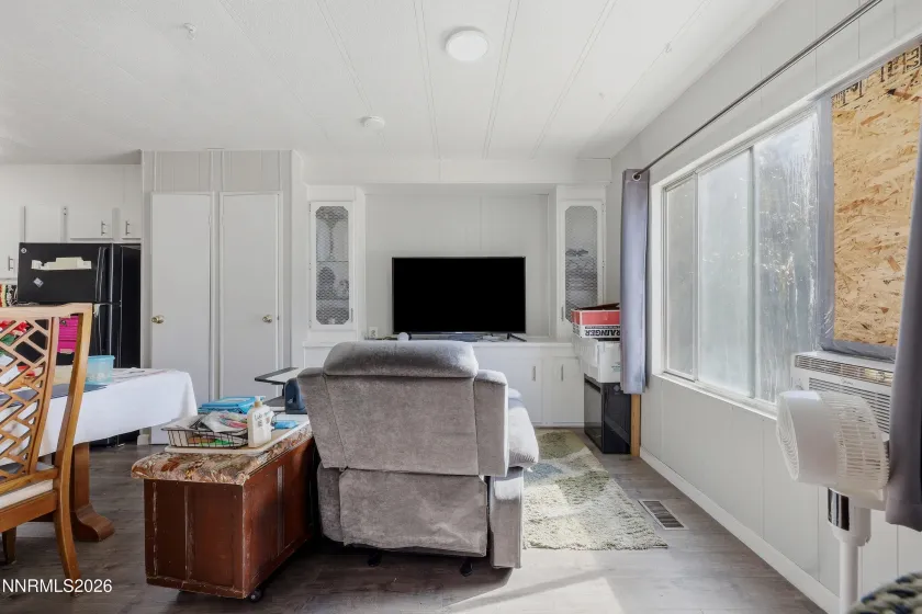 380 Magnolia, Reno, Nevada 89506, 3 Bedrooms Bedrooms, ,2 BathroomsBathrooms,Residential,Residential,Magnolia,0,260009712