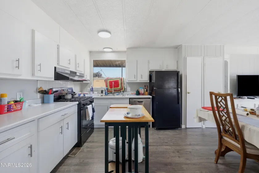 380 Magnolia, Reno, Nevada 89506, 3 Bedrooms Bedrooms, ,2 BathroomsBathrooms,Residential,Residential,Magnolia,0,260009712