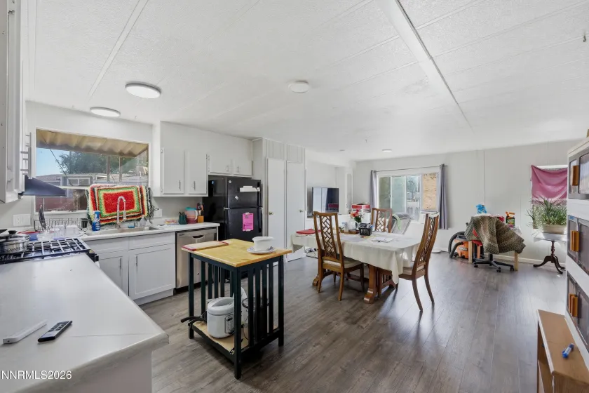 380 Magnolia, Reno, Nevada 89506, 3 Bedrooms Bedrooms, ,2 BathroomsBathrooms,Residential,Residential,Magnolia,0,260009712