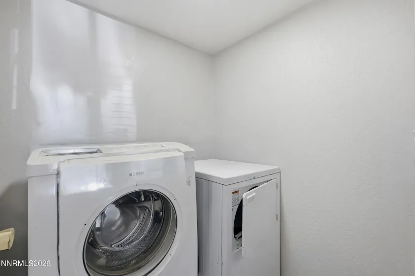 380 Magnolia, Reno, Nevada 89506, 3 Bedrooms Bedrooms, ,2 BathroomsBathrooms,Residential,Residential,Magnolia,0,260009712
