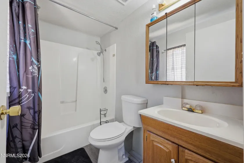 380 Magnolia, Reno, Nevada 89506, 3 Bedrooms Bedrooms, ,2 BathroomsBathrooms,Residential,Residential,Magnolia,0,260009712