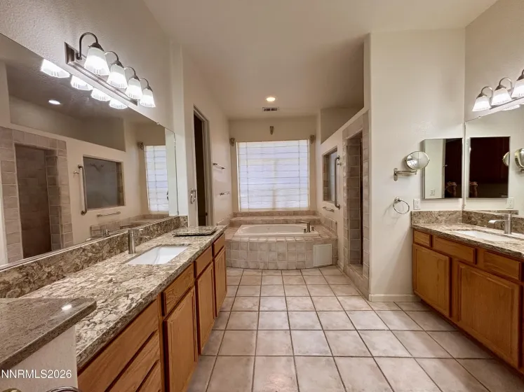 9933 Rio Bravo, Reno, Nevada 89521, 3 Bedrooms Bedrooms, ,3 BathroomsBathrooms,Residential,Residential,Rio Bravo,0,260009716