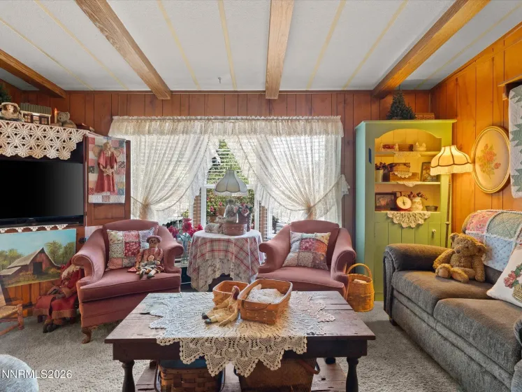 4692 Leonesio, Sun Valley, Nevada 89433, 3 Bedrooms Bedrooms, ,2 BathroomsBathrooms,Residential,Residential,Leonesio,0,260009720