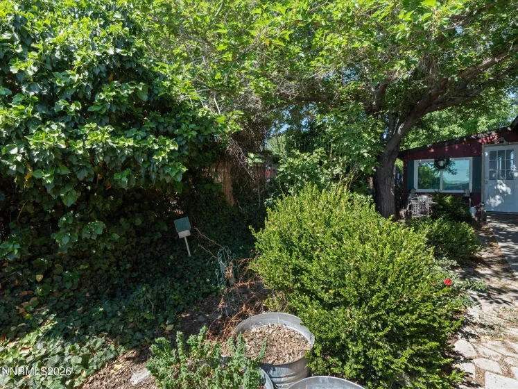 4692 Leonesio, Sun Valley, Nevada 89433, 3 Bedrooms Bedrooms, ,2 BathroomsBathrooms,Residential,Residential,Leonesio,0,260009720