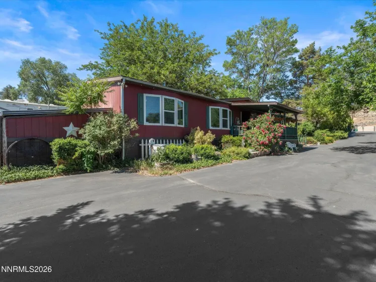 4692 Leonesio, Sun Valley, Nevada 89433, 3 Bedrooms Bedrooms, ,2 BathroomsBathrooms,Residential,Residential,Leonesio,0,260009720