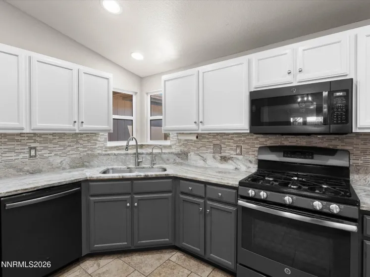 1643 Meadows, Fernley, Nevada 89408, 4 Bedrooms Bedrooms, ,2 BathroomsBathrooms,Residential,Residential,Meadows,0,260009744