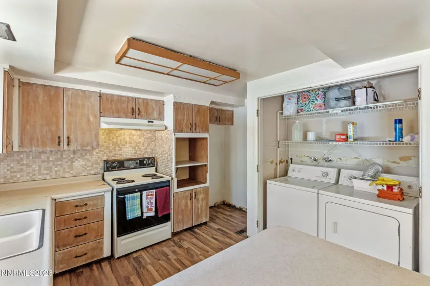 2035 Carlin, Reno, Nevada 89503, 3 Bedrooms Bedrooms, ,3 BathroomsBathrooms,Residential,Residential,Carlin,0,260009748