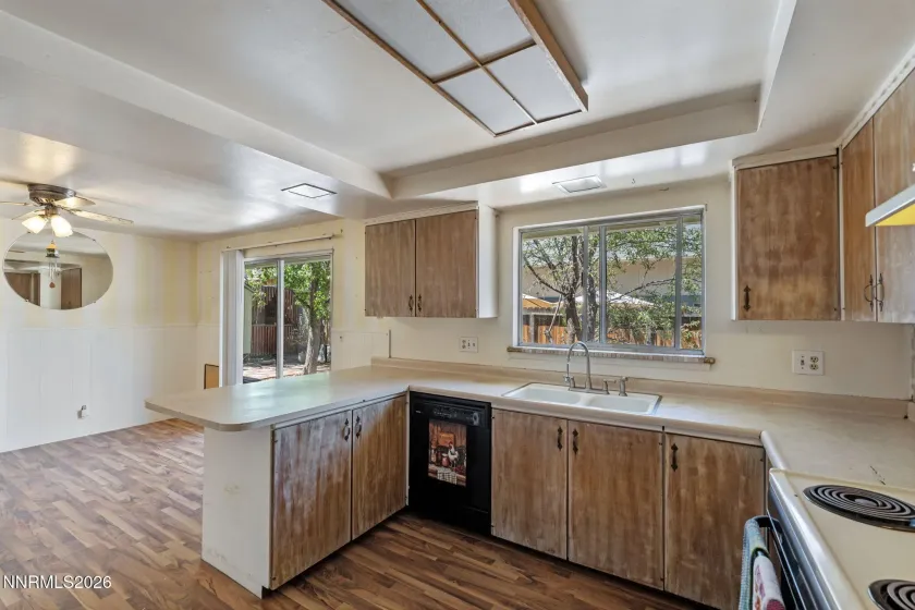 2035 Carlin, Reno, Nevada 89503, 3 Bedrooms Bedrooms, ,3 BathroomsBathrooms,Residential,Residential,Carlin,0,260009748