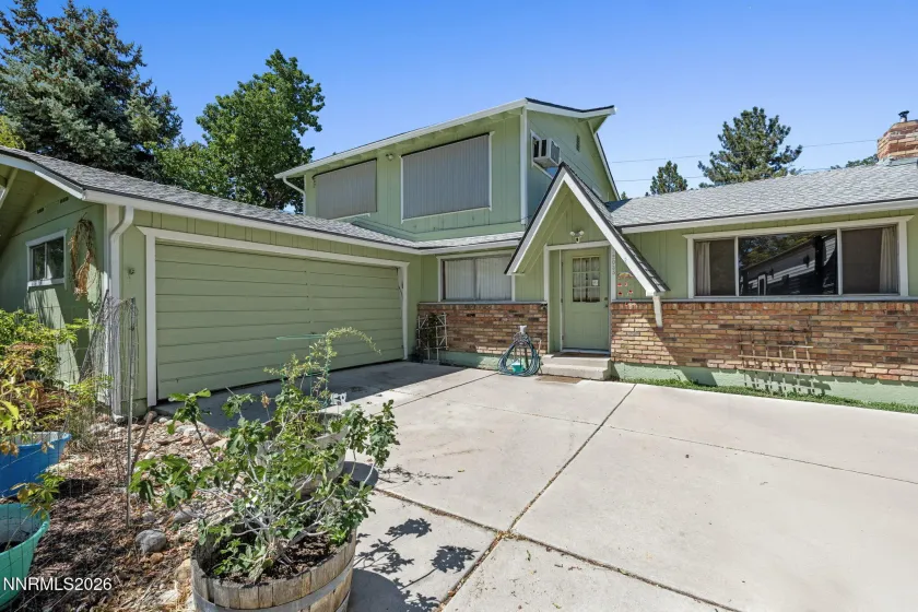 2035 Carlin, Reno, Nevada 89503, 3 Bedrooms Bedrooms, ,3 BathroomsBathrooms,Residential,Residential,Carlin,0,260009748