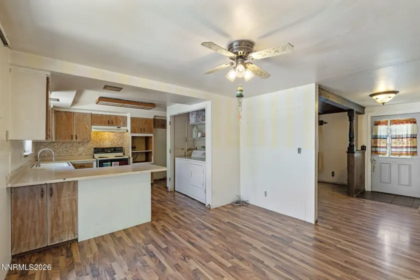 2035 Carlin, Reno, Nevada 89503, 3 Bedrooms Bedrooms, ,3 BathroomsBathrooms,Residential,Residential,Carlin,0,260009748