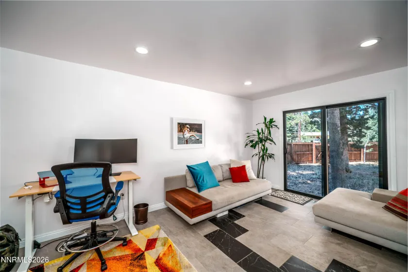 1029 Modoc, South Lake Tahoe, California 96150, 4 Bedrooms Bedrooms, ,2 BathroomsBathrooms,Residential,Residential,Modoc,0,260009727