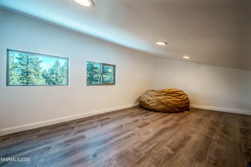 1029 Modoc, South Lake Tahoe, California 96150, 4 Bedrooms Bedrooms, ,2 BathroomsBathrooms,Residential,Residential,Modoc,0,260009727