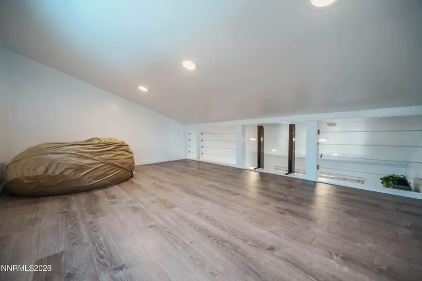 1029 Modoc, South Lake Tahoe, California 96150, 4 Bedrooms Bedrooms, ,2 BathroomsBathrooms,Residential,Residential,Modoc,0,260009727