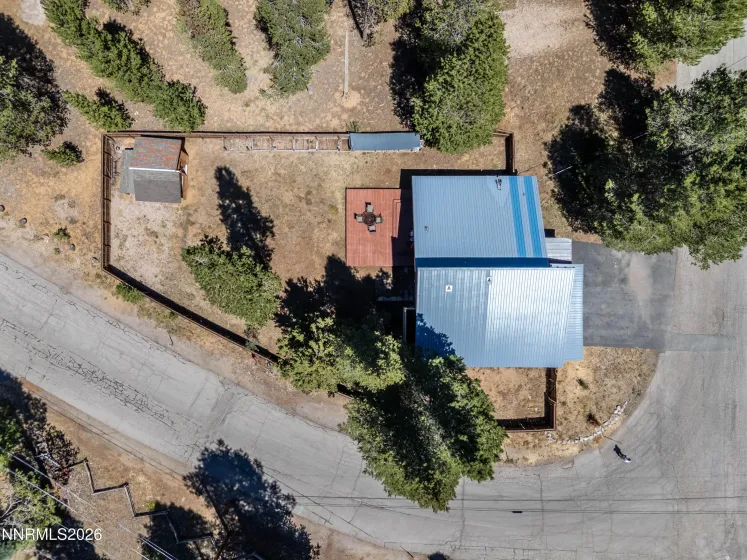 1029 Modoc, South Lake Tahoe, California 96150, 4 Bedrooms Bedrooms, ,2 BathroomsBathrooms,Residential,Residential,Modoc,0,260009727