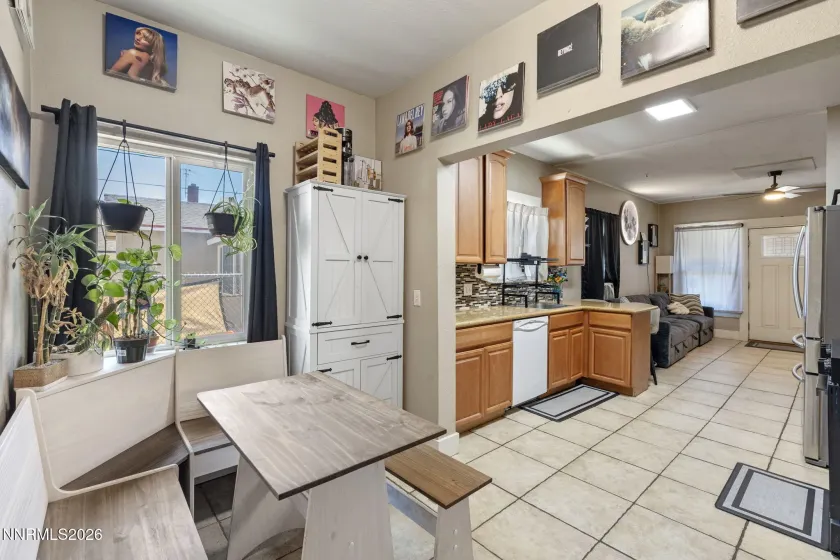 1558 A, Sparks, Nevada 89431, 3 Bedrooms Bedrooms, ,1 BathroomBathrooms,Residential,Residential,A,0,260009728