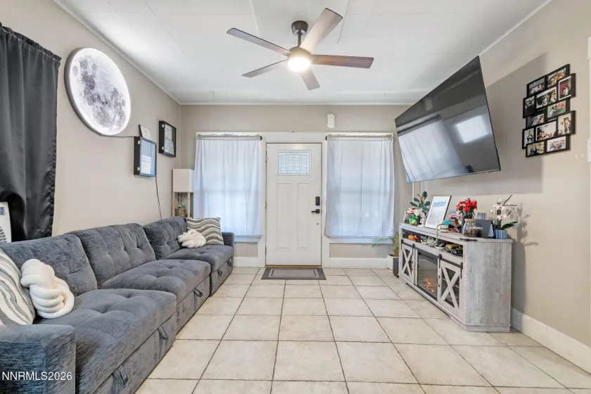1558 A, Sparks, Nevada 89431, 3 Bedrooms Bedrooms, ,1 BathroomBathrooms,Residential,Residential,A,0,260009728