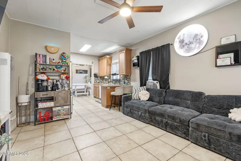 1558 A, Sparks, Nevada 89431, 3 Bedrooms Bedrooms, ,1 BathroomBathrooms,Residential,Residential,A,0,260009728