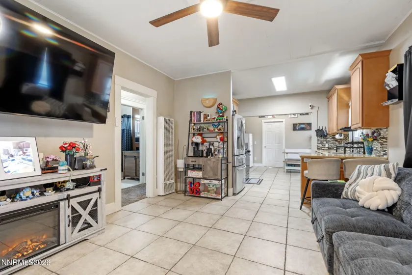 1558 A, Sparks, Nevada 89431, 3 Bedrooms Bedrooms, ,1 BathroomBathrooms,Residential,Residential,A,0,260009728