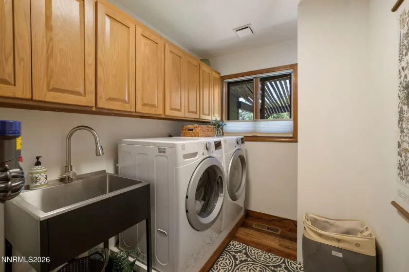 120 Prickly Pear, Verdi, Nevada 89439, 4 Bedrooms Bedrooms, ,3 BathroomsBathrooms,Residential,Residential,Prickly Pear,0,260009729