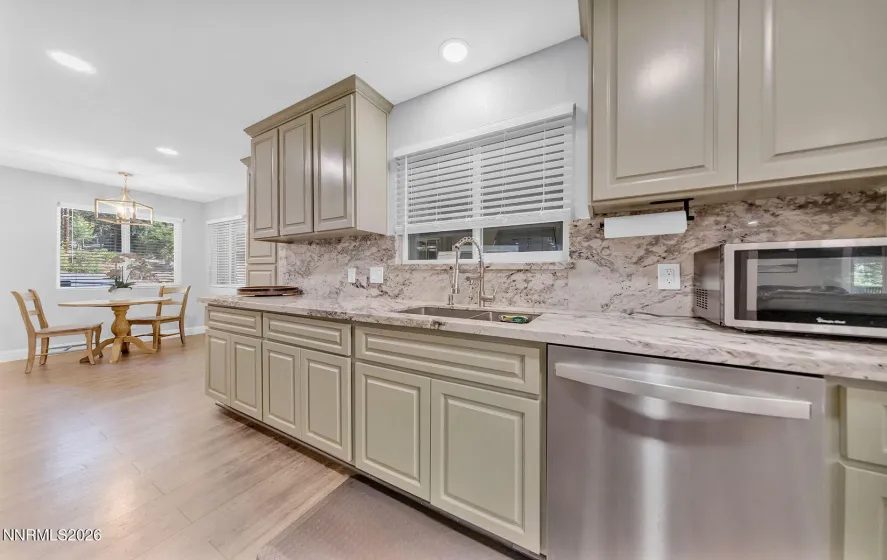 6545 Dyer, Almanor, California 96137, 4 Bedrooms Bedrooms, ,4 BathroomsBathrooms,Residential,Residential,Dyer,0,260009732
