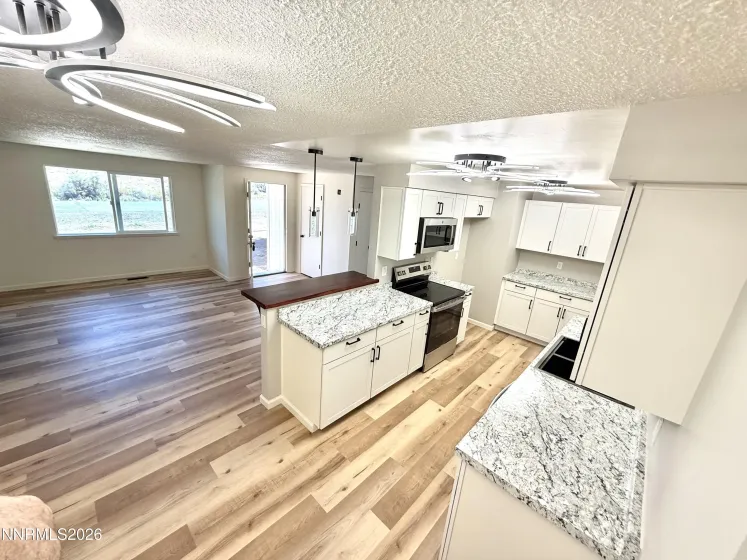 7915 Tholl, Reno, Nevada 89506, 3 Bedrooms Bedrooms, ,2 BathroomsBathrooms,Residential,Residential,Tholl,0,260009762