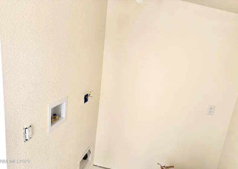 7915 Tholl, Reno, Nevada 89506, 3 Bedrooms Bedrooms, ,2 BathroomsBathrooms,Residential,Residential,Tholl,0,260009762